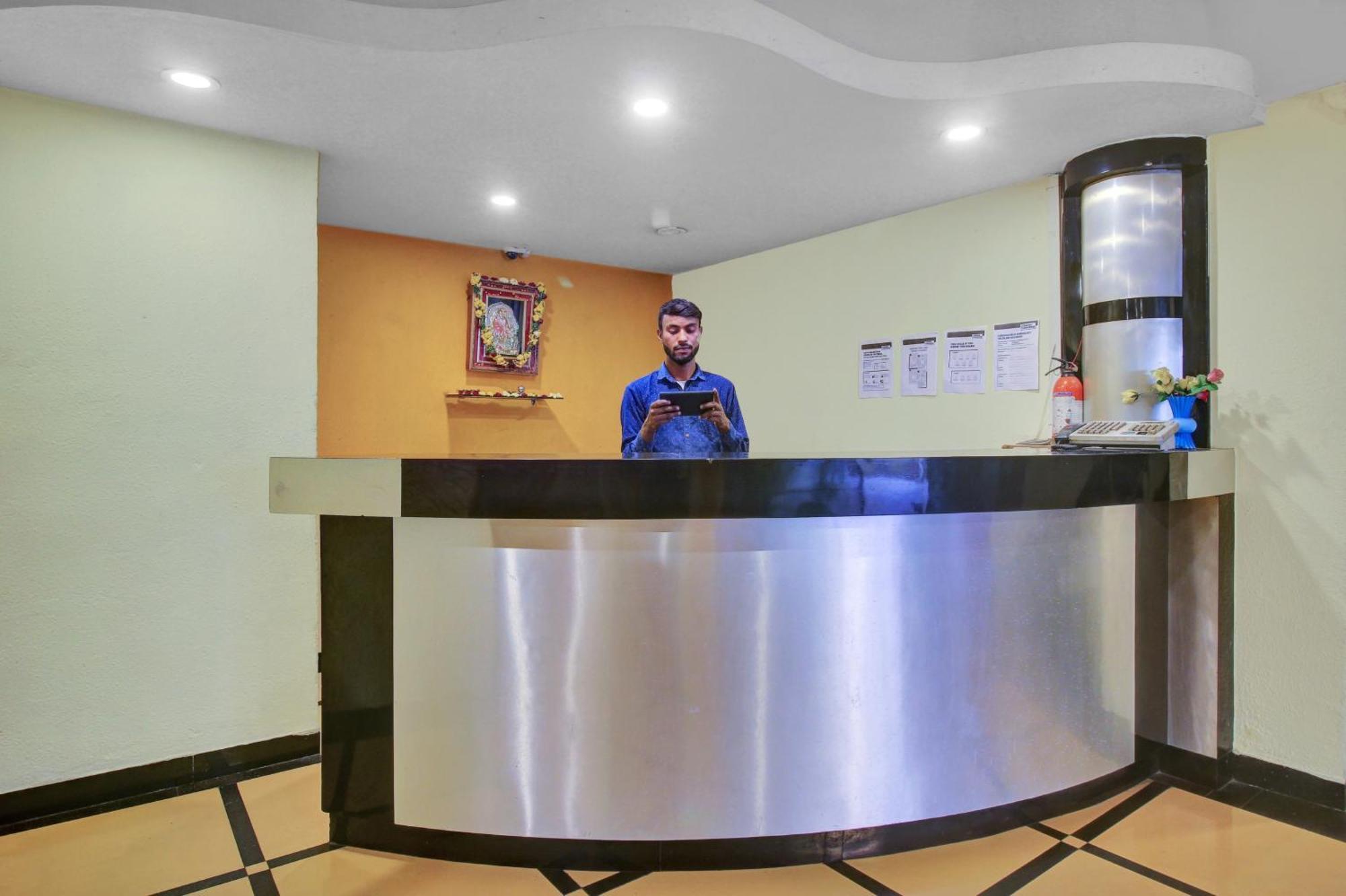 Hotel O Happy Rooms Hyderabad Bagian luar foto