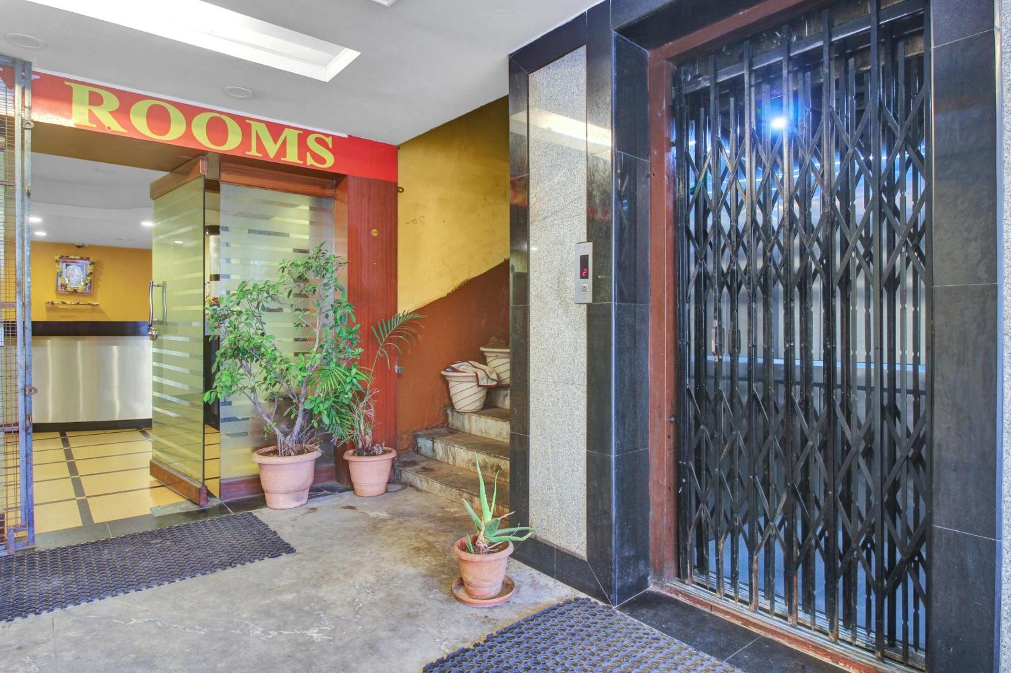 Hotel O Happy Rooms Hyderabad Bagian luar foto