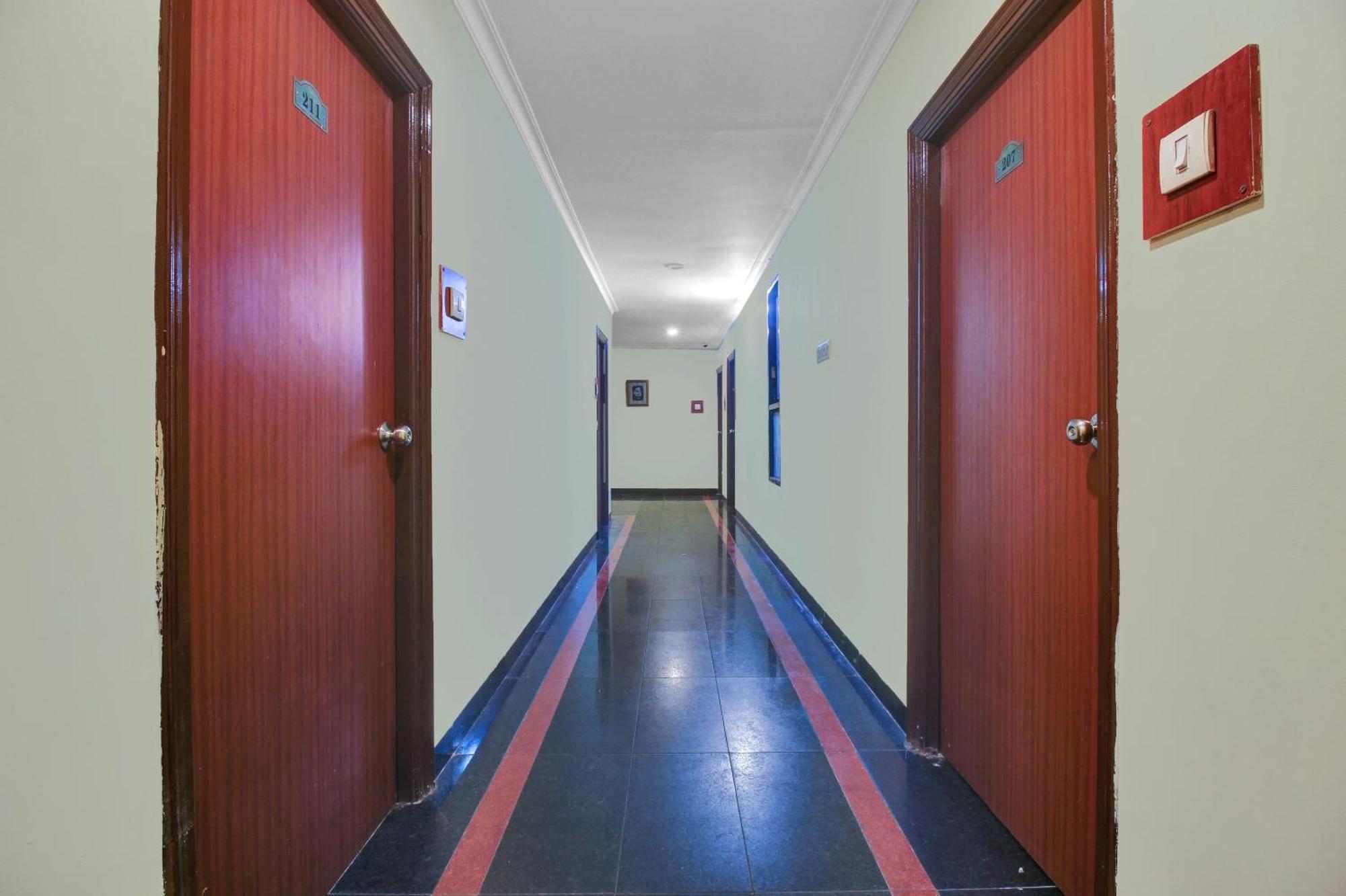 Hotel O Happy Rooms Hyderabad Bagian luar foto