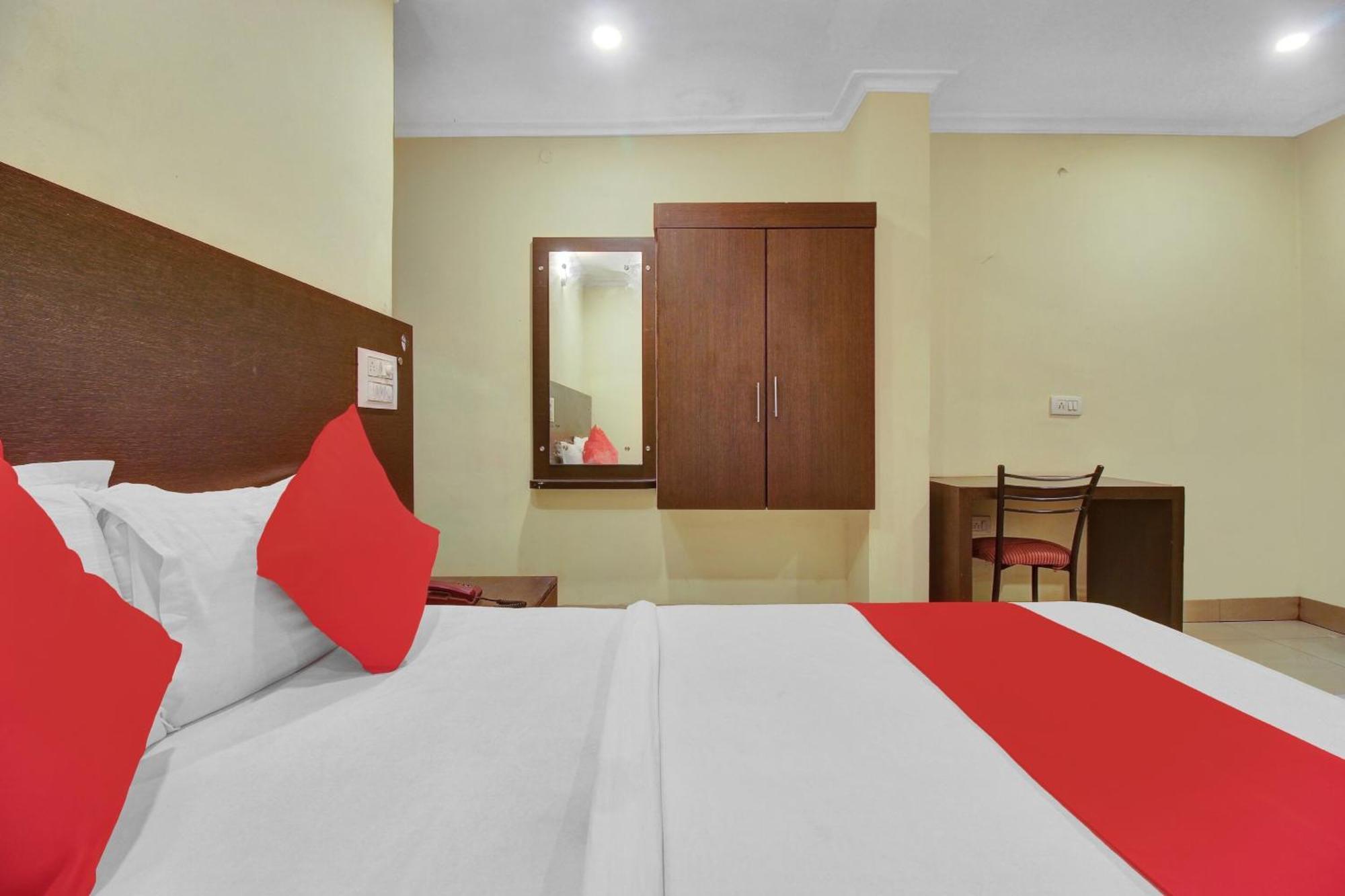 Hotel O Happy Rooms Hyderabad Bagian luar foto