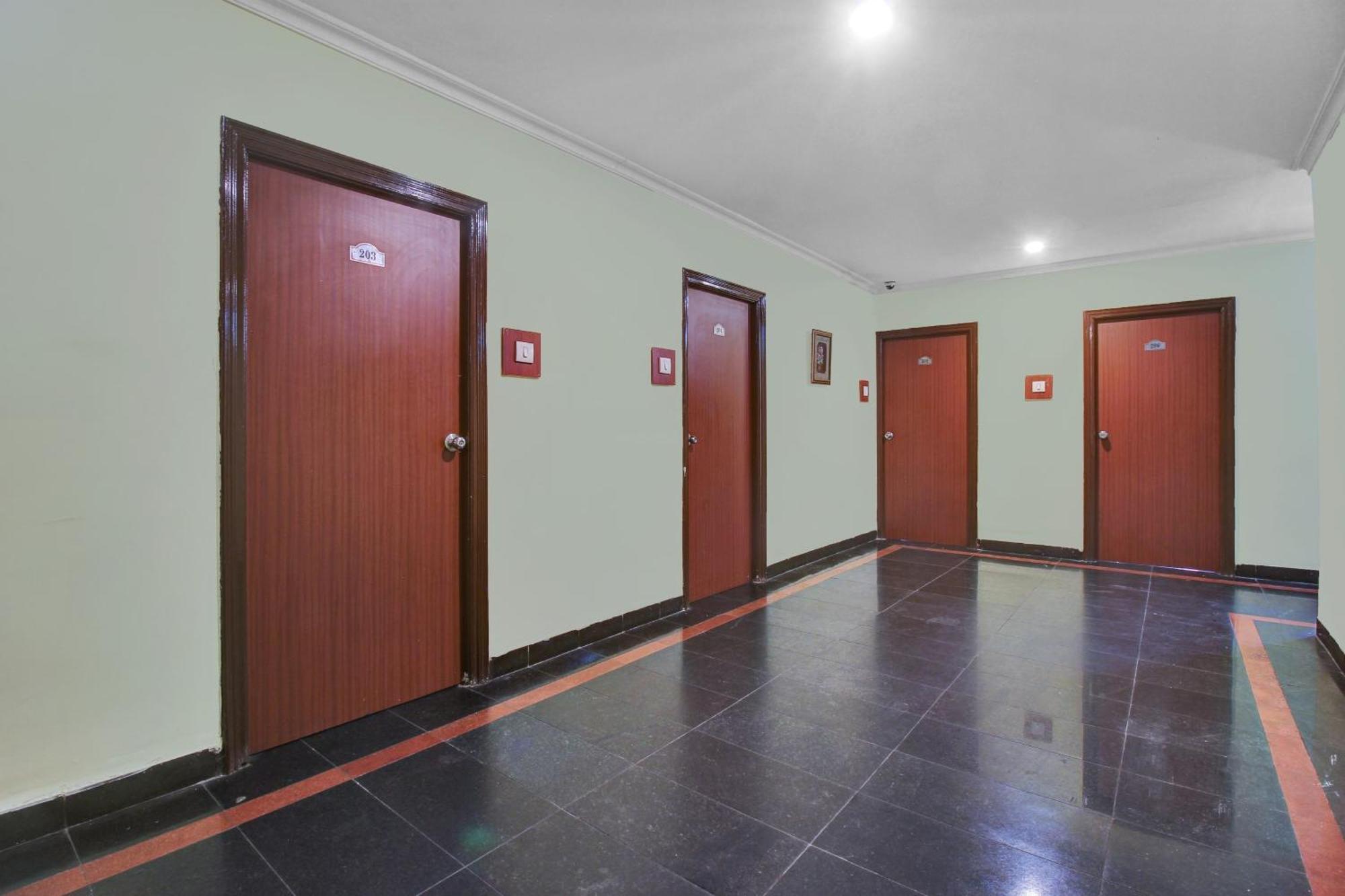 Hotel O Happy Rooms Hyderabad Bagian luar foto